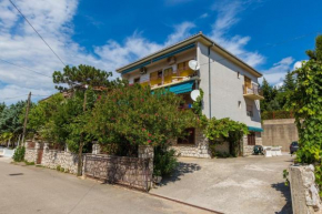  Apartments Luić 4244  Цриквеница